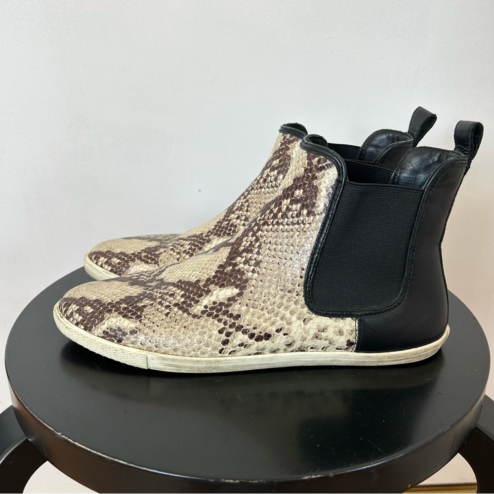 MARC JACOBS SNAKESKIN PATTERNED BOOTS SIZE 37.5